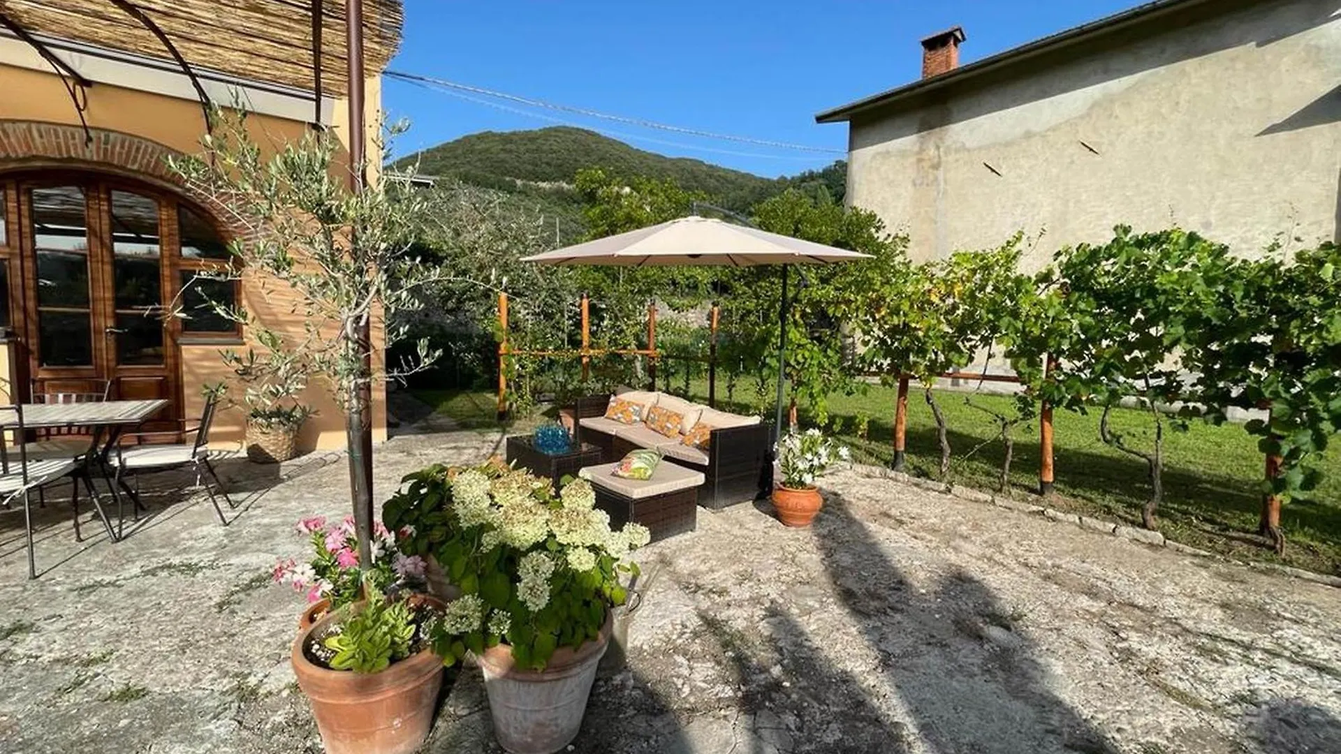 Casa Aia Sole With Pool, A/C, Garden, Barbecue Daire Massarosa İtalya