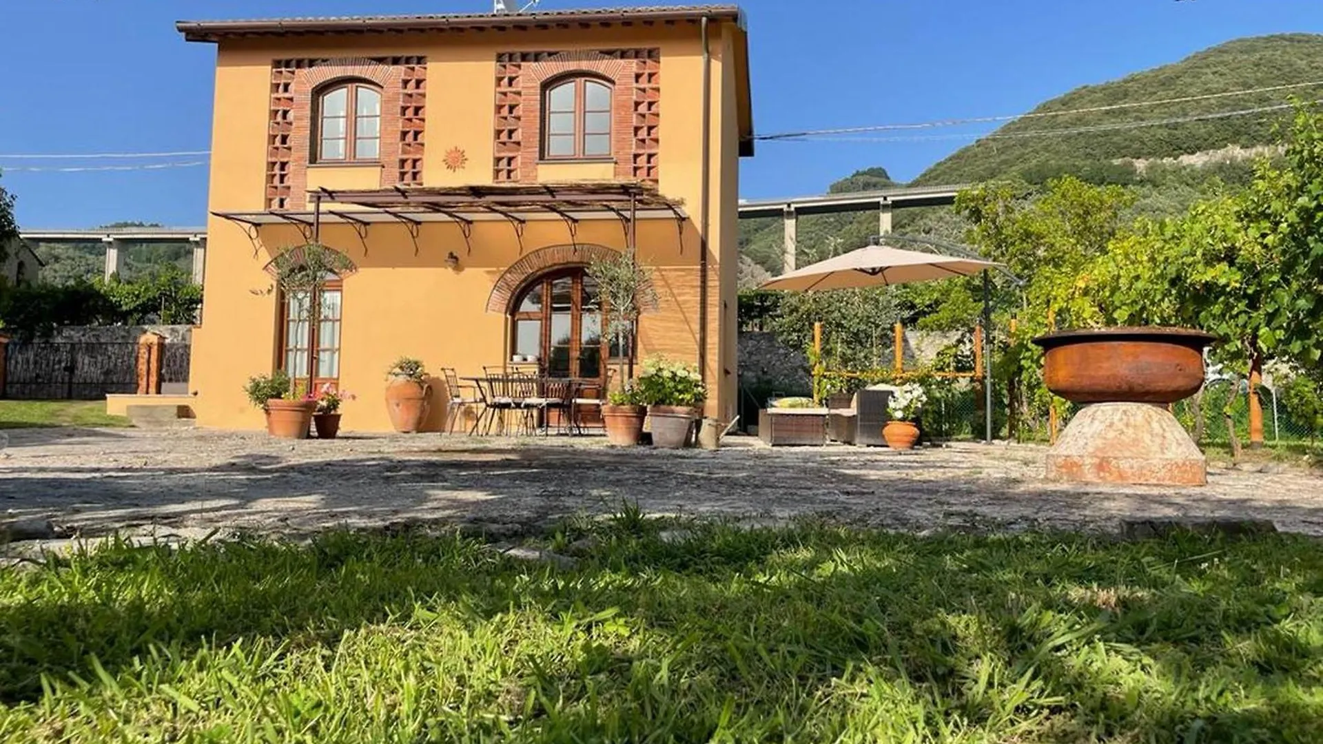 Casa Aia Sole With Pool, A/C, Garden, Barbecue Daire Massarosa İtalya